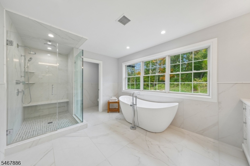 354 Beaufort Avenue Livingston NJ 07039