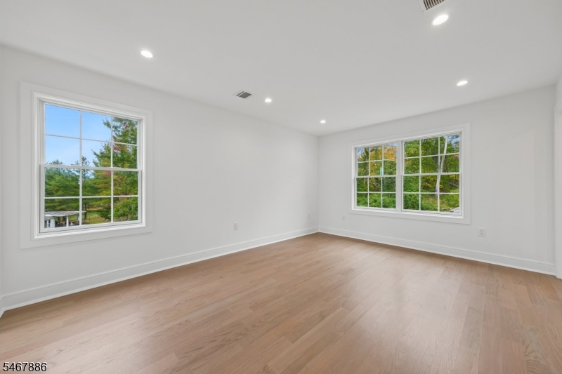354 Beaufort Avenue Livingston NJ 07039