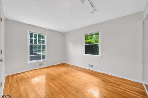 1097 Cambridge Lane Bridgewater NJ 08807