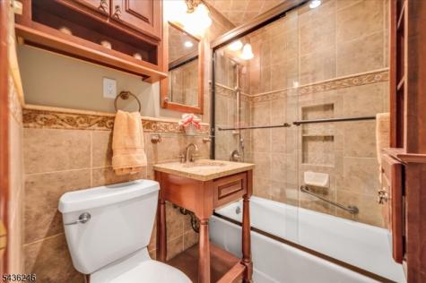 1097 Cambridge Lane Bridgewater NJ 08807