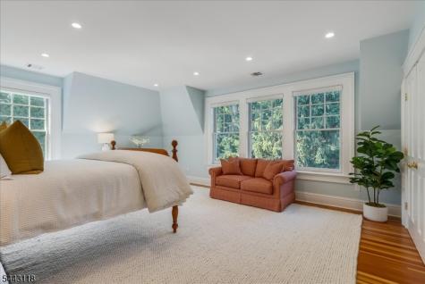 139 Gates Avenue Montclair NJ 07042