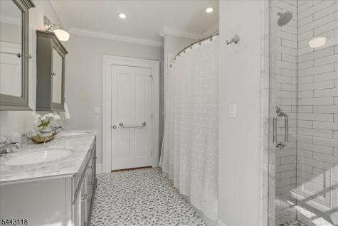 139 Gates Avenue Montclair NJ 07042