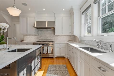 139 Gates Avenue Montclair NJ 07042