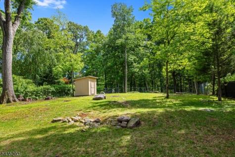 16 Sioux Trail Denville NJ 07834