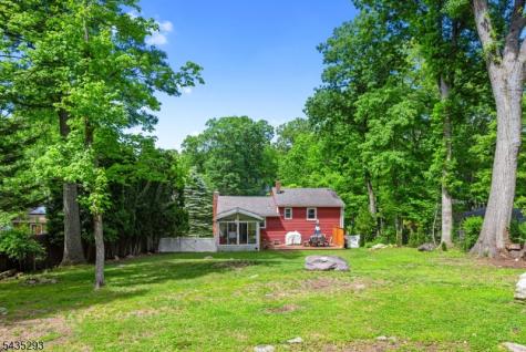16 Sioux Trail Denville NJ 07834