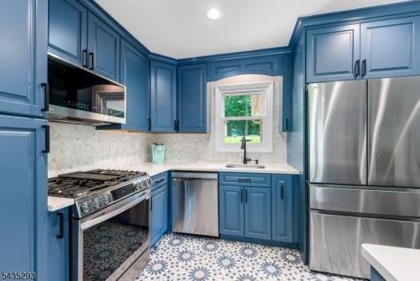 16 Sioux Trail Denville NJ 07834