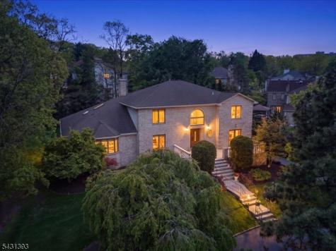 70 Forest Hills Way Cedar Grove NJ 07009