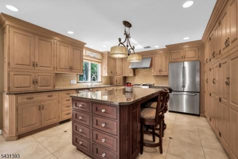 70 Forest Hills Way Cedar Grove NJ 07009
