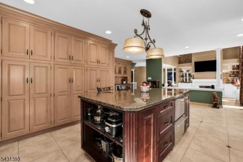 70 Forest Hills Way Cedar Grove NJ 07009