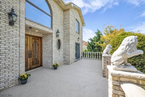70 Forest Hills Way Cedar Grove NJ 07009