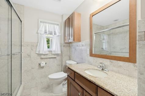 12 Evelyn Place East Hanover NJ 07936