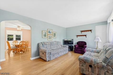 12 Evelyn Place East Hanover NJ 07936