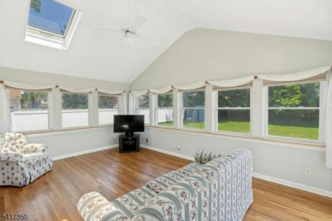 12 Evelyn Place East Hanover NJ 07936