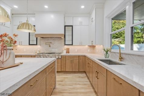 7 Sunset Drive Millburn NJ 07041