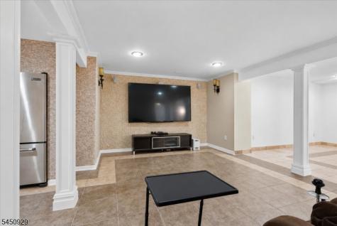 12 Byron Court Parsippany-troy Hills NJ 07054