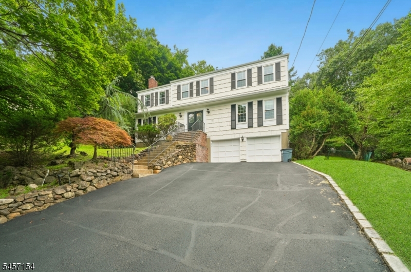 15 Mount Vernon Court Livingston NJ 07039
