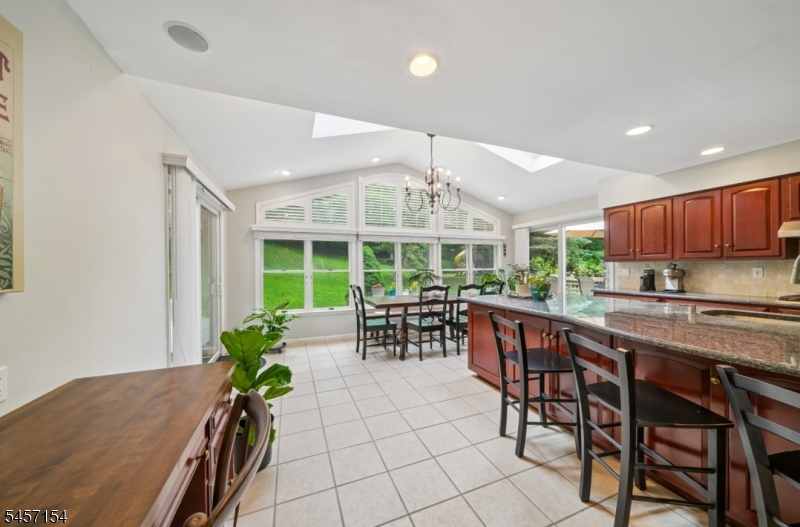 15 Mount Vernon Court Livingston NJ 07039