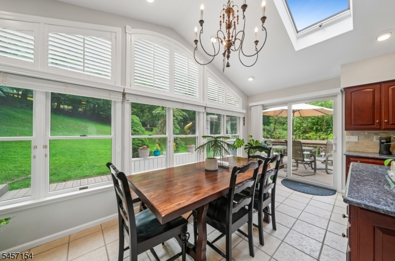 15 Mount Vernon Court Livingston NJ 07039