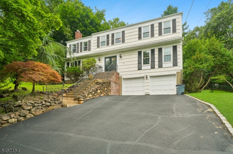 15 Mount Vernon Court Livingston NJ 07039