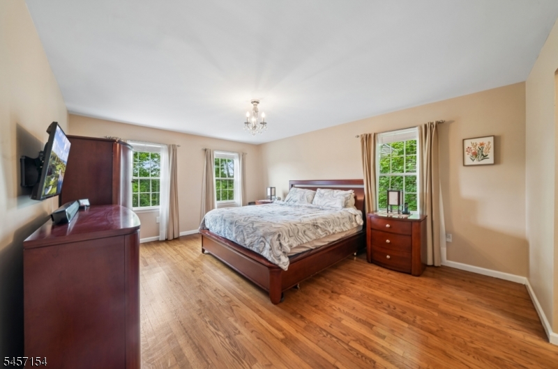 15 Mount Vernon Court Livingston NJ 07039