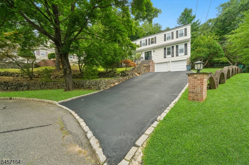 15 Mount Vernon Court Livingston NJ 07039