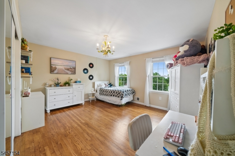 15 Mount Vernon Court Livingston NJ 07039