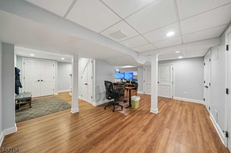 15 Mount Vernon Court Livingston NJ 07039