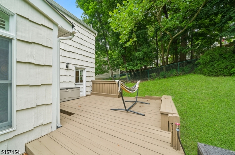 15 Mount Vernon Court Livingston NJ 07039