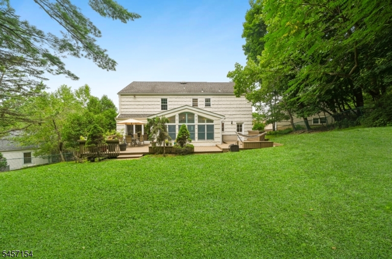 15 Mount Vernon Court Livingston NJ 07039