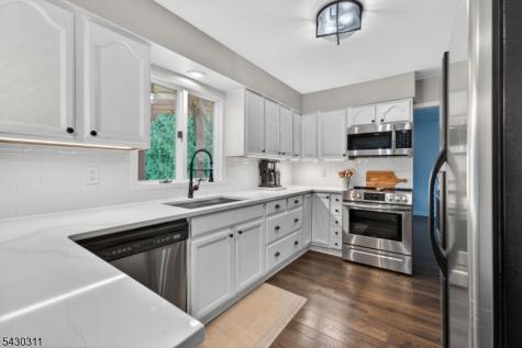 13 High View Drive Clinton NJ 08829