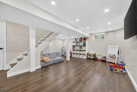 13 High View Drive Clinton NJ 08829