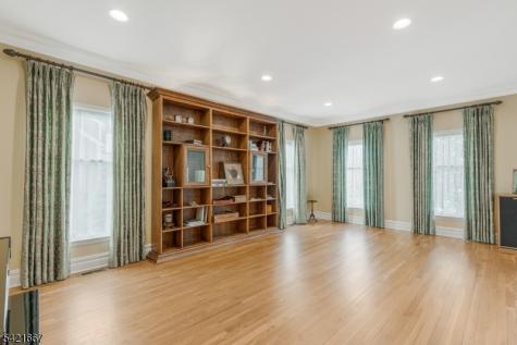 182 Beaumonte Way Bridgewater NJ 08807