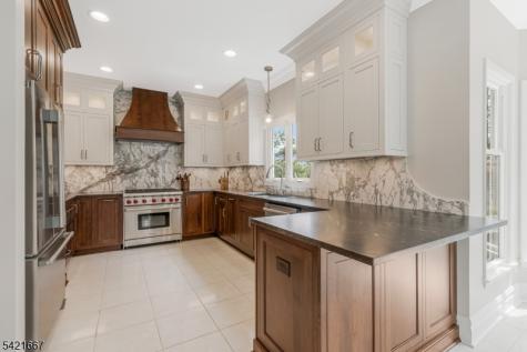182 Beaumonte Way Bridgewater NJ 08807