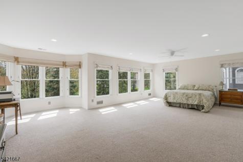 182 Beaumonte Way Bridgewater NJ 08807