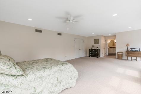 182 Beaumonte Way Bridgewater NJ 08807