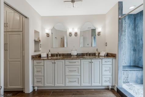 182 Beaumonte Way Bridgewater NJ 08807