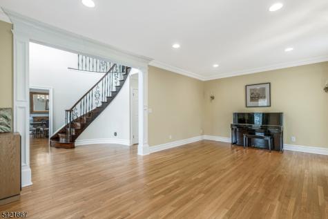 182 Beaumonte Way Bridgewater NJ 08807