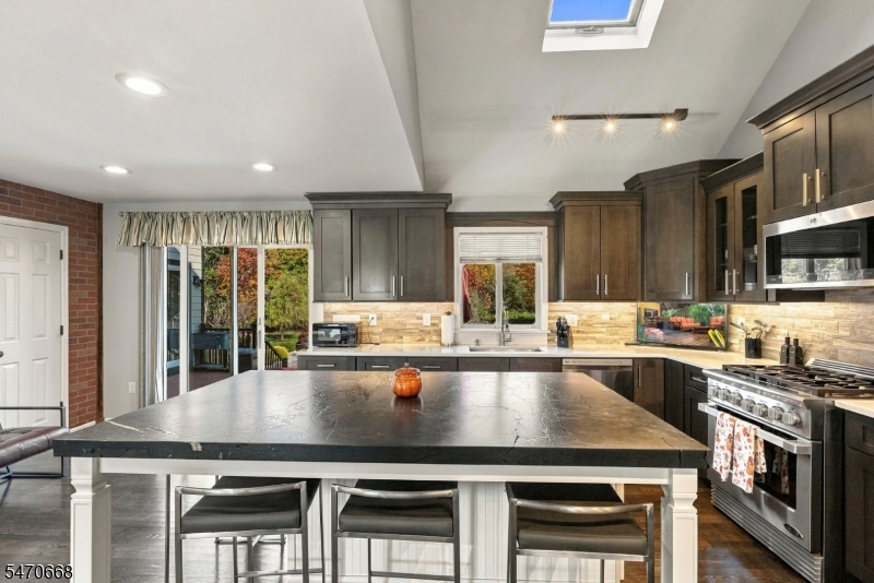 828 Atkinson Circle Hillsborough NJ 08844