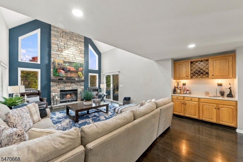 828 Atkinson Circle Hillsborough NJ 08844