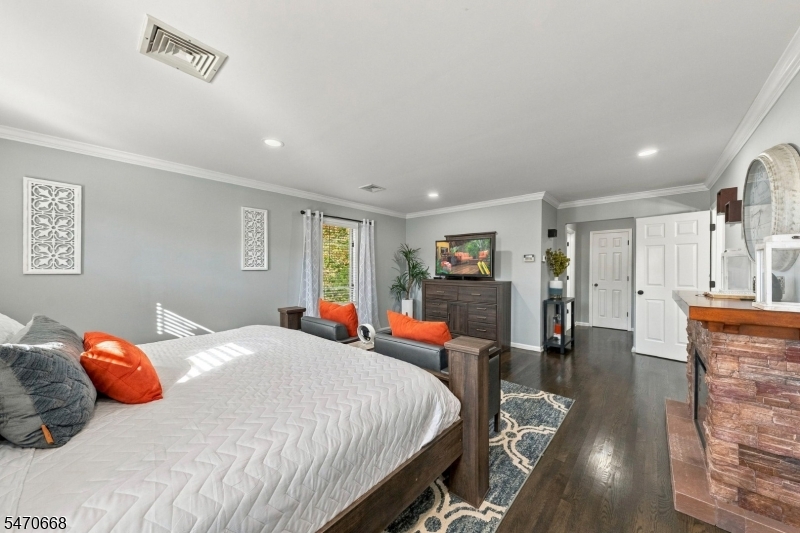 828 Atkinson Circle Hillsborough NJ 08844