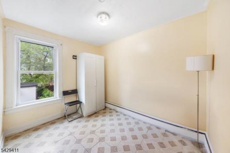 242 Franklin Street Elizabeth NJ 07206