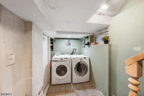 242 Franklin Street Elizabeth NJ 07206