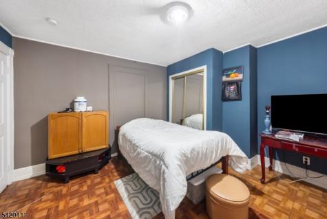242 Franklin Street Elizabeth NJ 07206