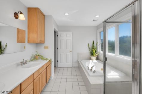 4 Kindred Court Bernards NJ 07920