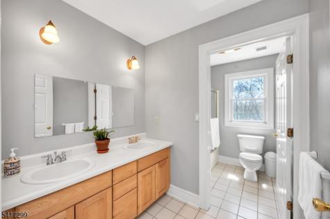 4 Kindred Court Bernards NJ 07920
