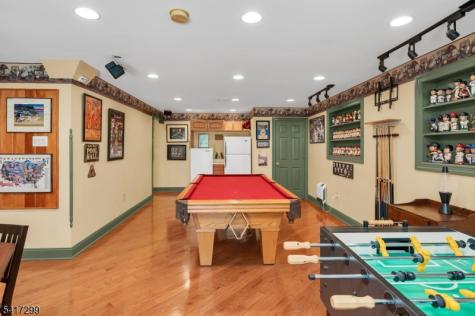 4 Kindred Court Bernards NJ 07920