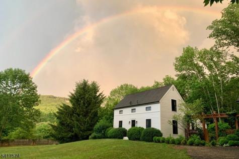 2 Schoolhouse Lane Tewksbury NJ 08833