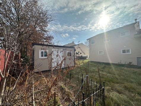 118 Markowitz Street Carteret NJ 07008