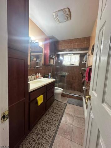 118 Markowitz Street Carteret NJ 07008