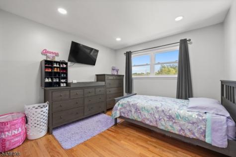 2 Wick Drive Sayreville NJ 08872